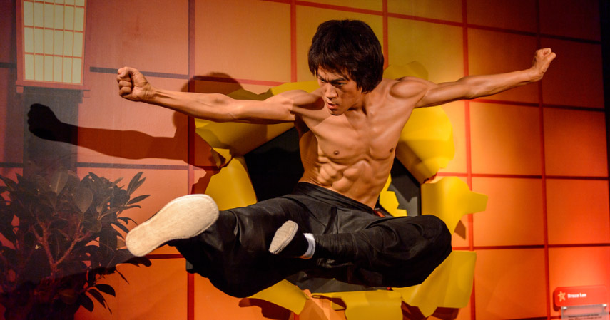 Mari Belajar dari Suksesnya Perjalanan Karier Bruce Lee