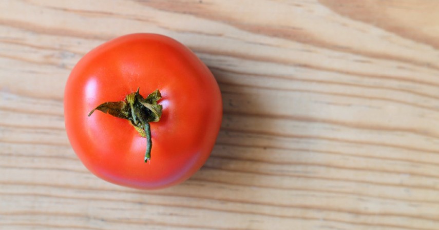 Tomat - Jenis Makanan untuk Penderita Asam Urat, Apa Saja.jpg