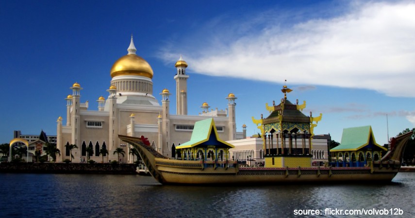 Melancong ke Brunei Darussalam, Negeri di Utara Kalimantan