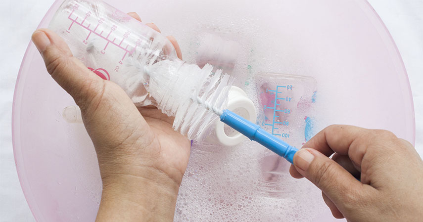 Sikat botol bayi - Persiapan Kelahiran Anak Pertama 20 Jenis Barang yang Perlu Dibeli