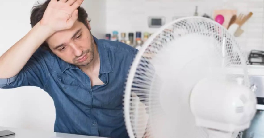 AC tidak mengurangi kelembapan - Tanda AC Rumah Harus Diservis Jangan Tunggu Kompresornya Rusak