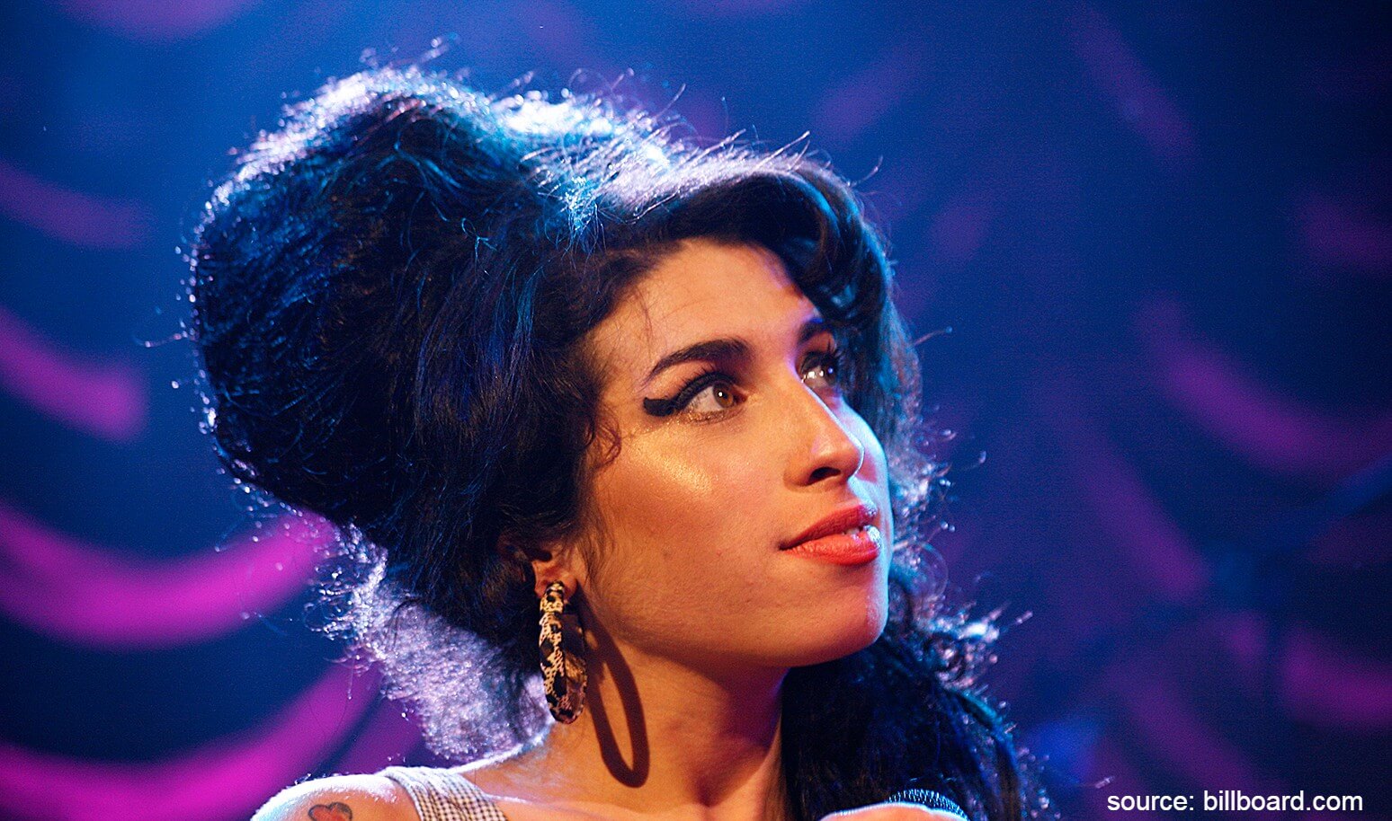 Amy Winehouse - 8 Musisi Internasional yang Meninggal Karena Narkoba