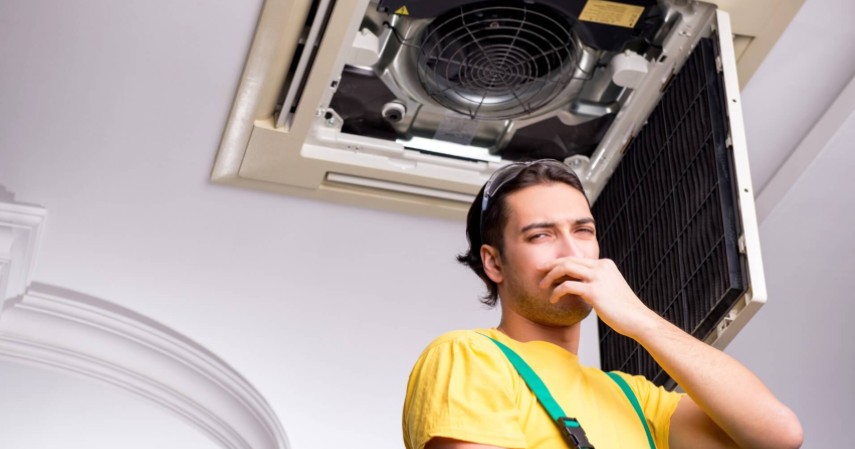 Mengeluarkan bau yang tidak sedap - Tanda AC Rumah Harus Diservis Jangan Tunggu Kompresornya Rusak