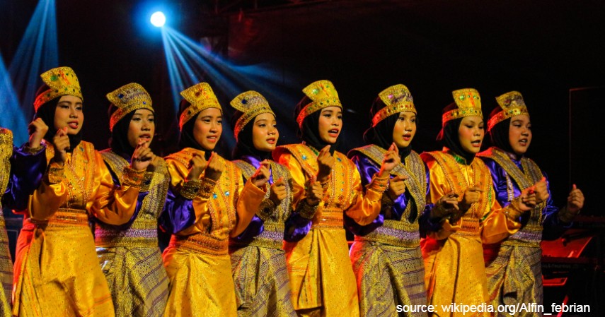 Tari Saman - Warisan Budaya Asli Indonesia yang Diakui UNESCO Selain Borobudur