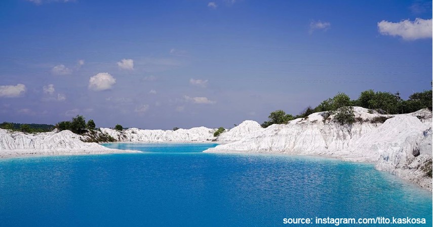 Danau Kaolin Belitung - Tujuan Wisata Wajib Dikunjungi Tahun 2020 di Indonesia