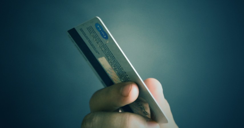 Kartu ATM e-Money Dan Lain-lain - 7 Benda yang Menjadi Penularan Virus Corona