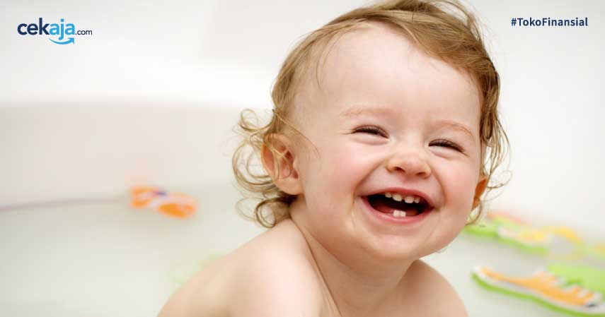 Sederet Cara Terbaik Menyikat Gigi Bayi yang Baru Tumbuh