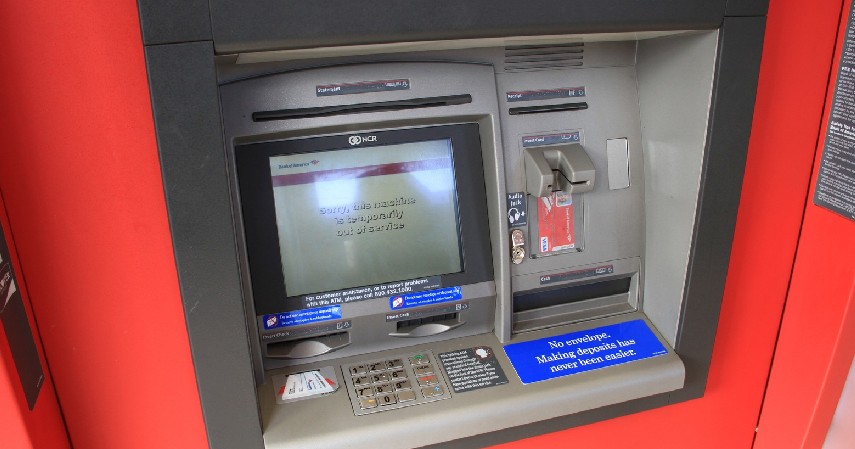Transfer Via ATM - 4 Cara Kirim Uang ke Luar Negeri Mudah Jarak Tak Lagi Jadi Masalah