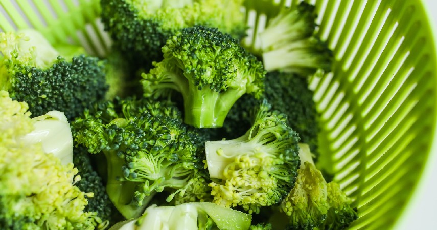 Brokoli - 12 Makanan Pencegah Uban Ini Akan Melindungi Warna Asli Rambutmu