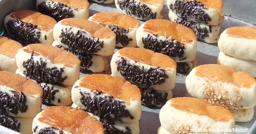 Kue Pancong - 10 Jenis Kue Basah Tradisional Indonesia dengan Rasa Lezat nan Menggiurkan