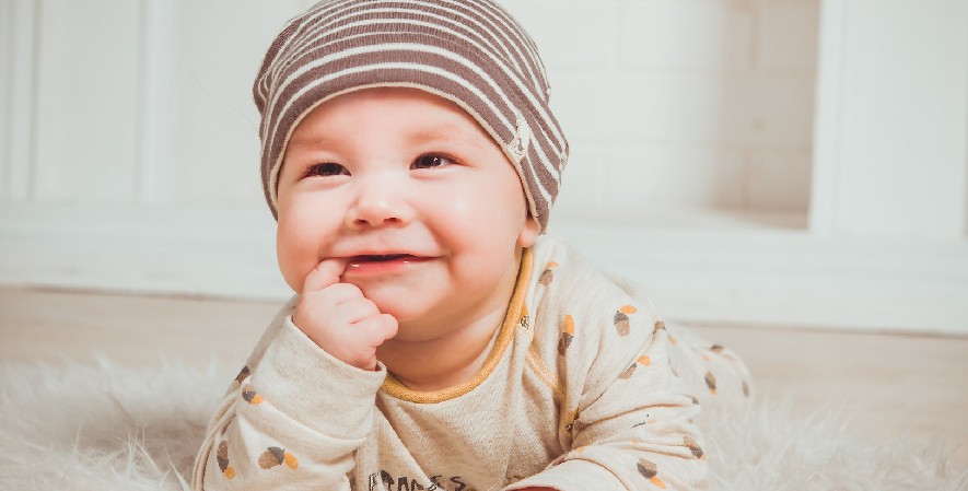 Baju dan celana - Daftar Perlengkapan Bayi Baru Lahir