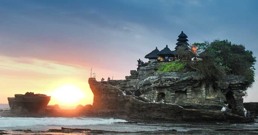 Bali - 6 Kota Penghasil Batik di Indonesia