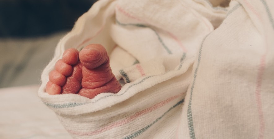 Kain bedong - Daftar Perlengkapan Bayi Baru Lahir