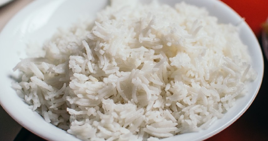 Nasi putih - 4 Jenis Nasi Beda Warna Beda Gizi