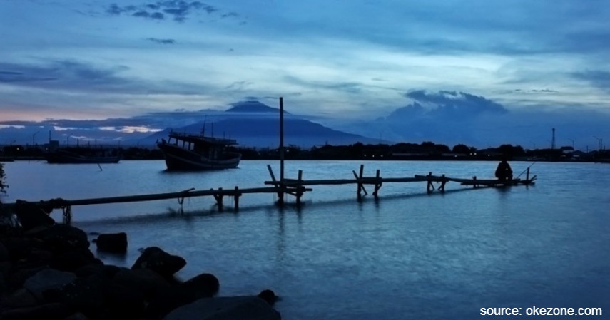 Pantai Kejawanan - Rekomendasi Pantai di Jawa Barat selain Ancol Keindahannya Bikin Nagih