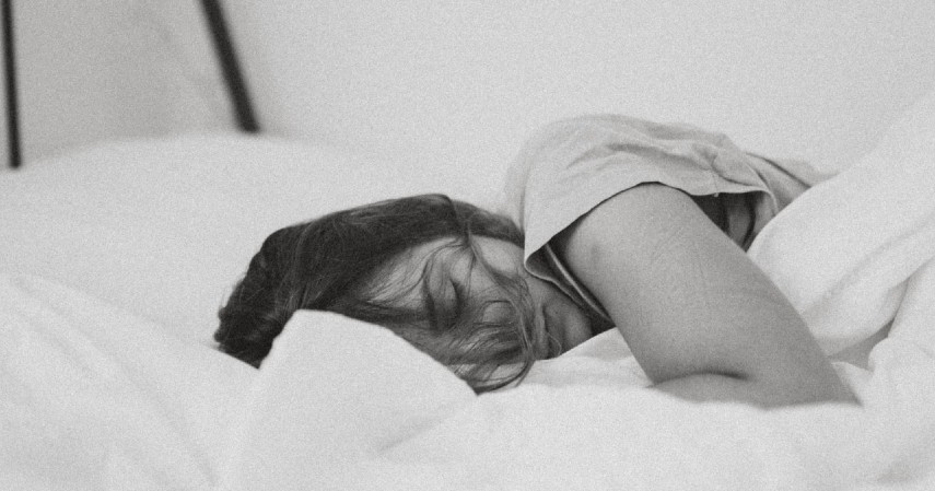 Membuat Tidur Lebih Nyenyak - 8 Manfaat Musik Bagi Kesehatan