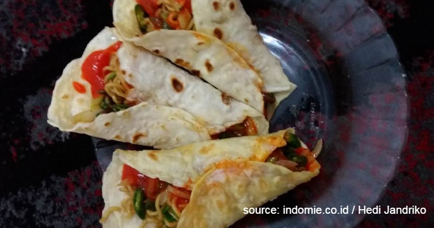 Ide Bisnis Kuliner Kreasi dari Indomie, Modal Kecil Pasti Laku - Kebab Indomie.jpg