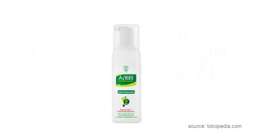 Acnes Foaming Wash - 9 Skincare Lokal Terbaik untuk Jerawat