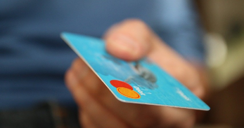 Induk perusahaan provider - Perbedaan Kartu Kredit Visa dan MasterCard