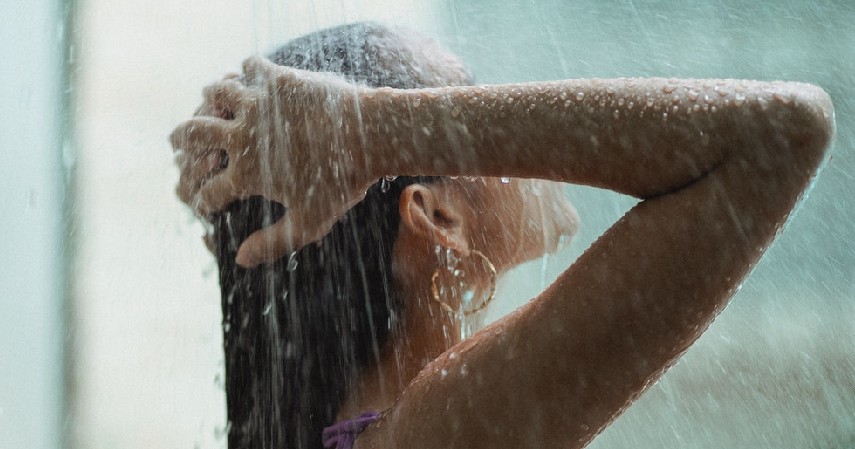 Bersihkan Dengan Air Bersih - Cara Menjaga Kebersihan Miss V Yang Perlu Wanita Tahu