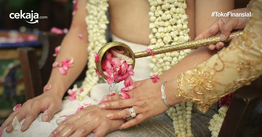 Mengenal Makna Upacara Siraman pada Rangkaian Pernikahan Adat Jawa