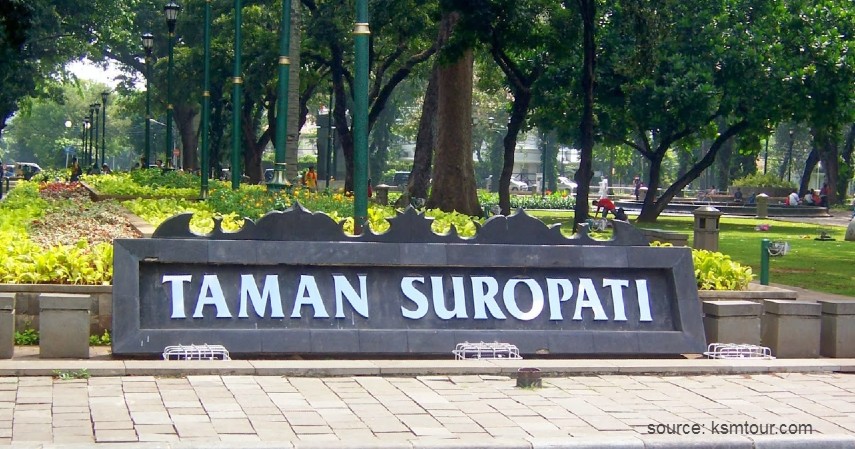 Taman Suropati - Tempat Ngabuburit Gratis di Jakarta