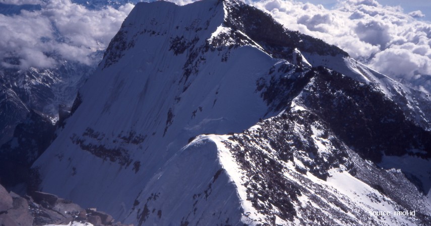 Aconcagua - Gunung Tertinggi di Dunia