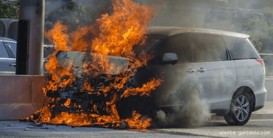 Kerusakan Akibat Ledakan atau Kerusuhan - Jenis Kerugian yang Ditanggung Asuransi Kendaraan Mobil