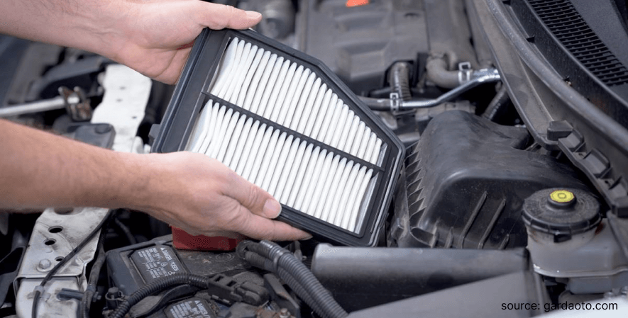 3. Periksa Kondisi Filter AC - Cara Membersihkan AC Mobil Tanpa ke Bengkel