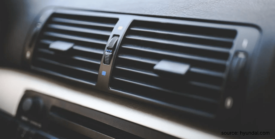 8. Pasang Kembali Filter AC dan Dasbor ke Posisi Semula - Cara Membersihkan AC Mobil Tanpa ke Bengkel